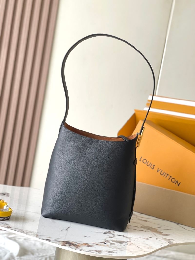 Louis Vuitton Hobo Bags